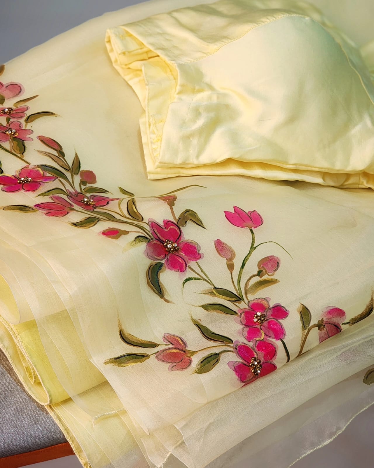 Pradnya Handpainted Pastel Yellow Pure Organza Saree – Hand-Painted Floral with Embroidery