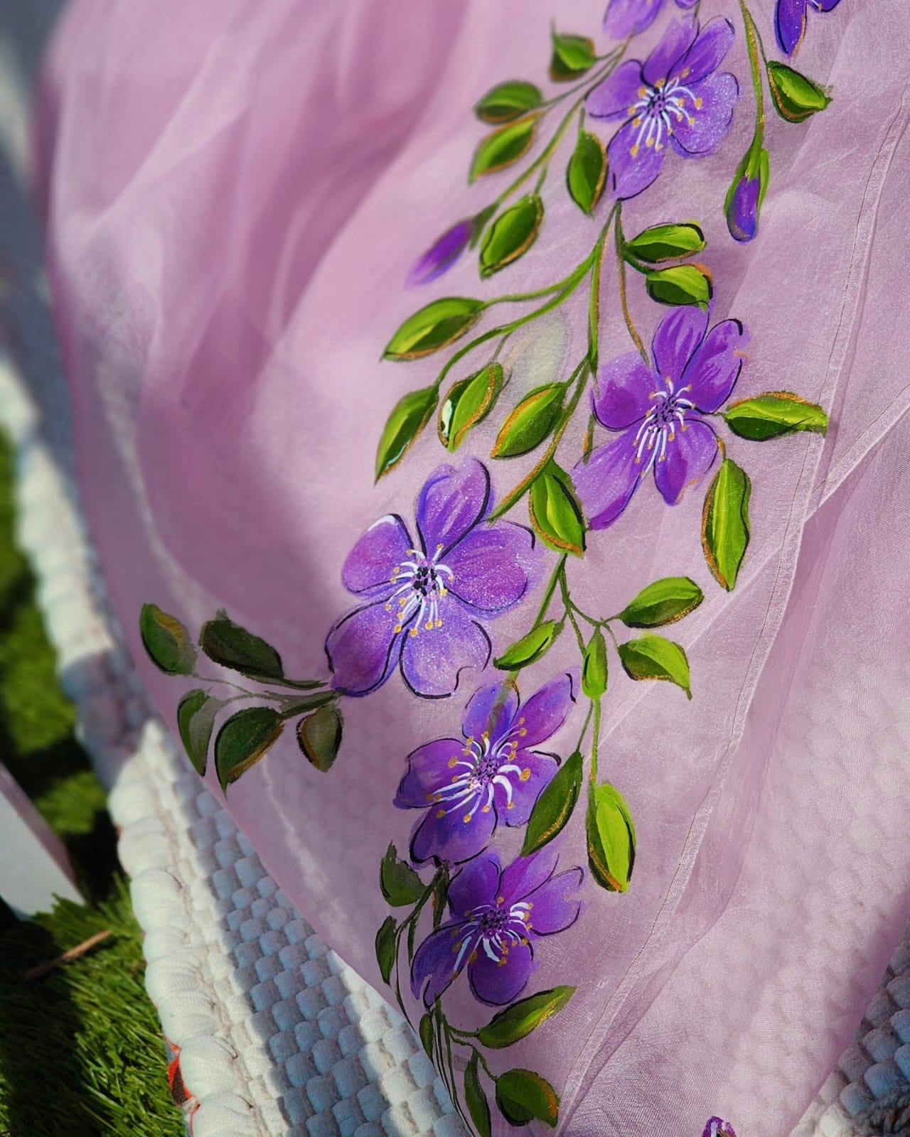 Handpainted Purple Pure Organza Saree with Freestyle Floral Motifs – Pradnya Handpainted