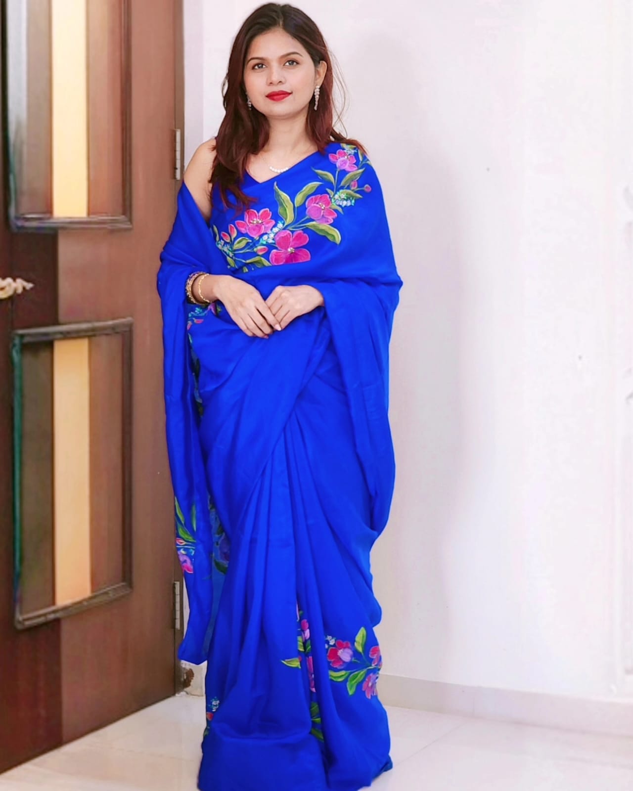 Royal Blue Pure Silk Saree with Handpainted Magenta Pink Floral Motifs – Pradnya Handpainted