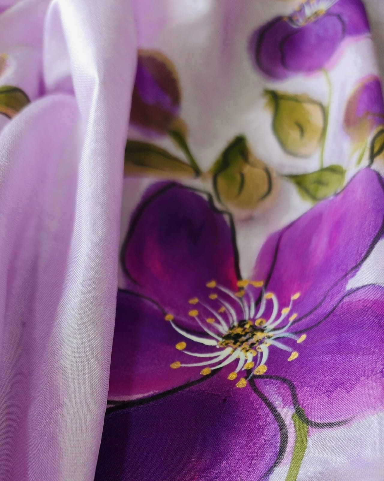 Pradnya Handpainted Pure Silk Lilac Saree with Floral Hand-Painted Design & Metallic Highlights